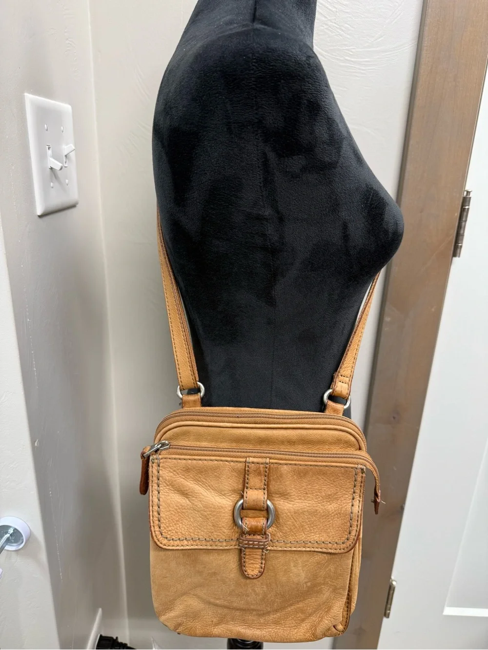 Fossil Vintage Pebbled Leather Crossbody Organizer Purse Cognac Brown Tan Bag